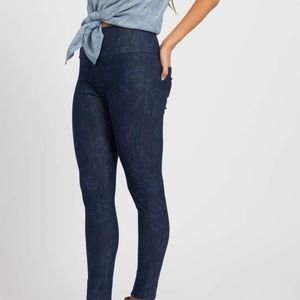 BNWT Denim Rinse Knit Jeggings with Floral Print